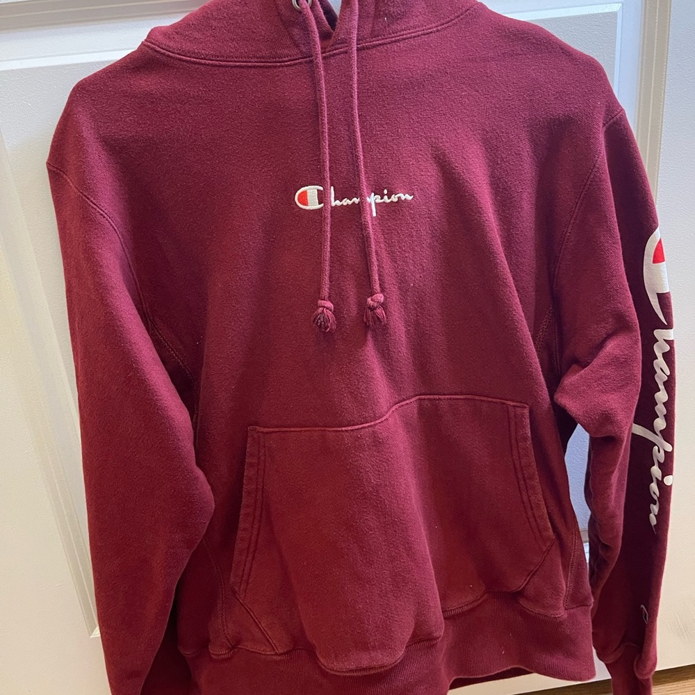 Champion hoodie (MEDIUM)